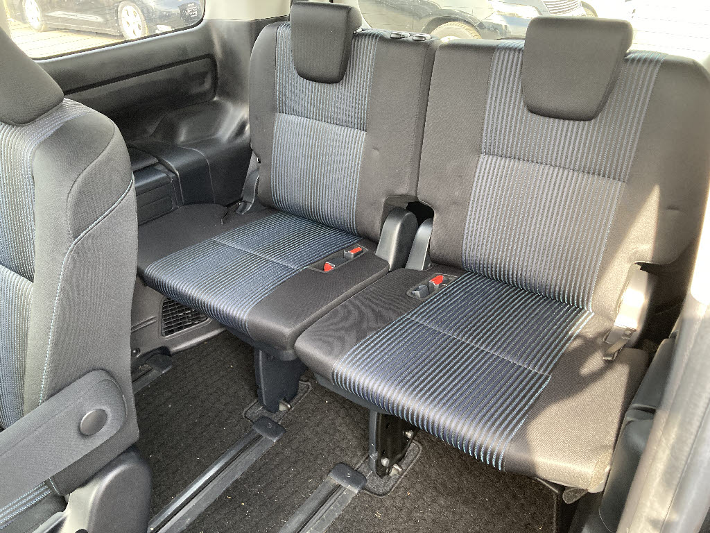 トヨタ ヴォクシー ＺＳ