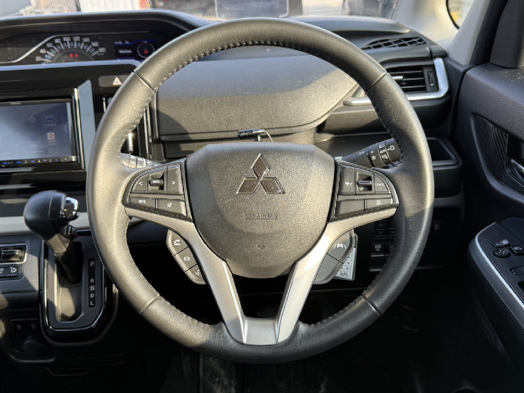 三菱 デリカＤ：２ ﾊｲﾌﾞﾘｯﾄﾞMZ 全方位ｶﾒﾗﾊﾟｯｸ