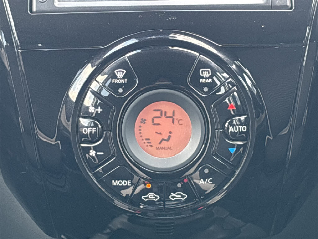 ニッサン ノート ｅパワーＸ ＦＯＵＲ