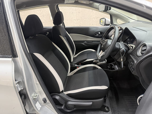 ニッサン ノート ｅパワーＢ