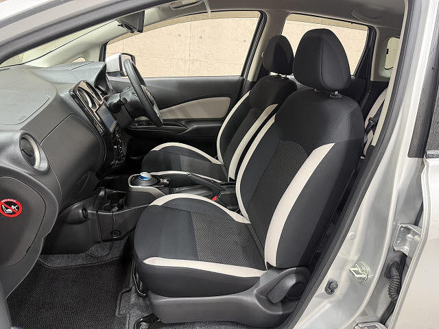 ニッサン ノート ｅパワーＢ