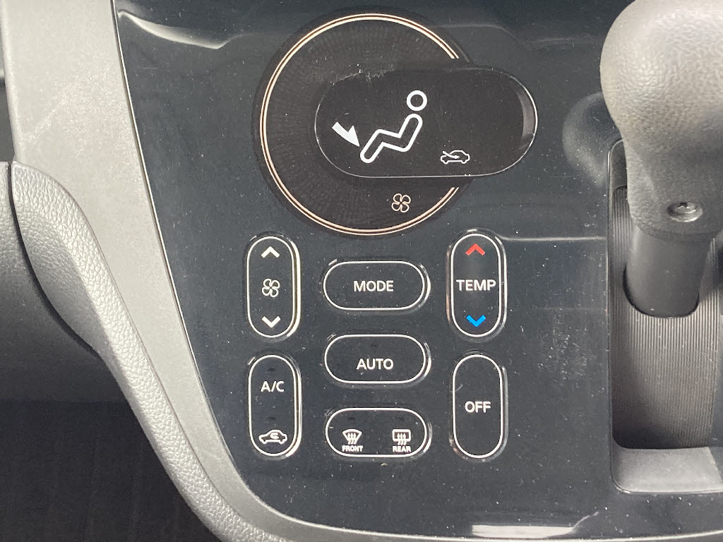 三菱 ｅＫスペース ｶｽﾀﾑG 4WD