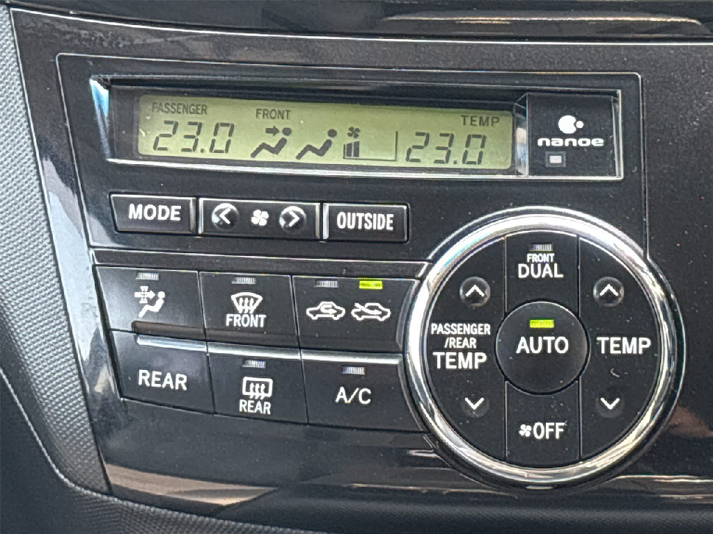 トヨタ エスクァイアＨＶ ｱｴﾗｽﾌﾟﾚﾐｱﾑｴﾃﾞｨｼｮﾝ 4WD