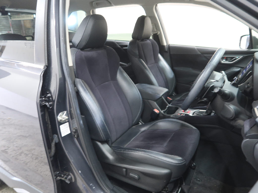 スバル フォレスター スポーツ 4WD