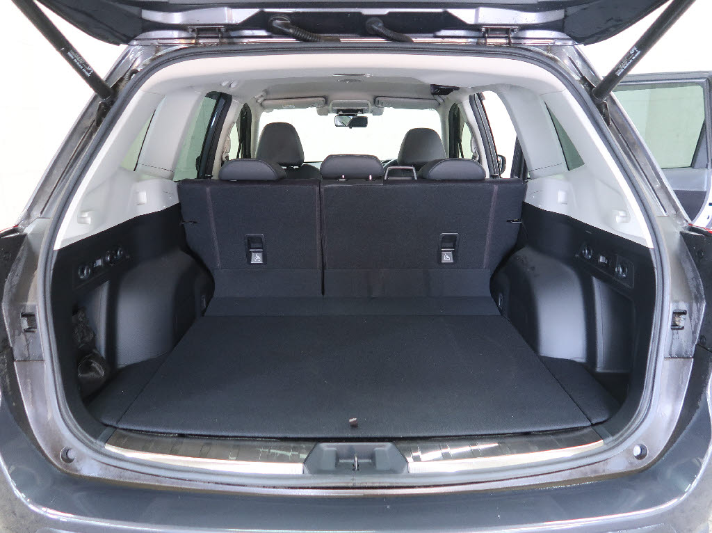 スバル フォレスター スポーツ 4WD