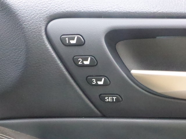 レクサス レクサス ＩＳ ３００ｈ　バージョンＬ