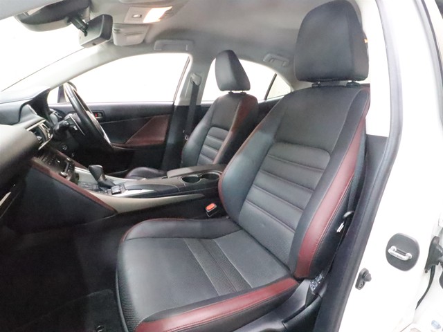 レクサス レクサス ＩＳ ３００ｈ　バージョンＬ