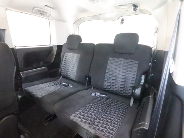 三菱 デリカＤ：５ Ｇパワーパッケージ