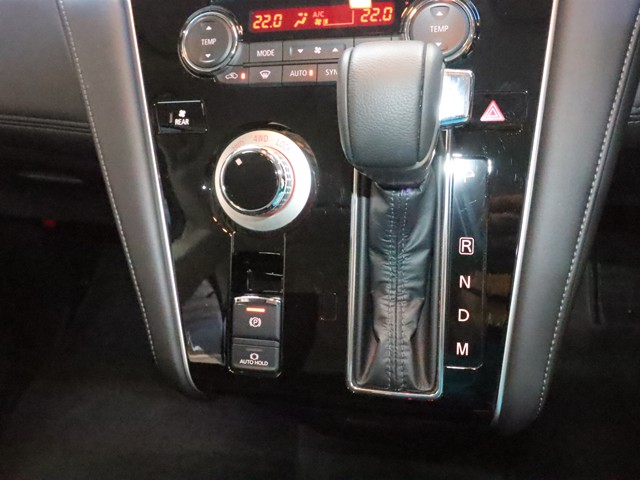 三菱 デリカＤ：５ Ｇパワーパッケージ