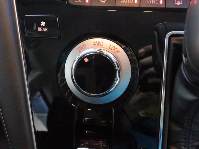 三菱 デリカＤ：５ Ｇパワーパッケージ