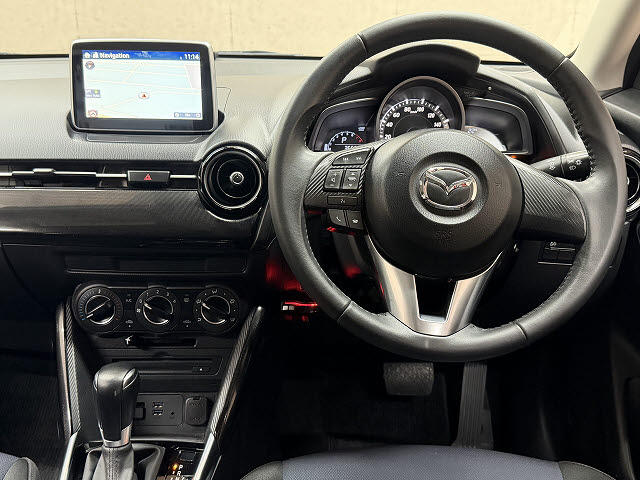 マツダ デミオ 13S