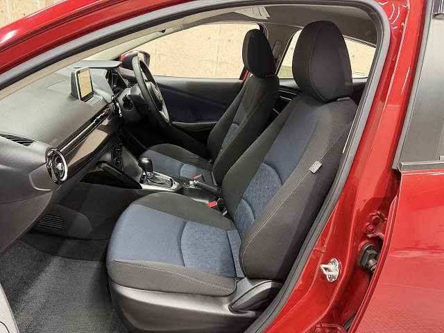 マツダ デミオ 13S