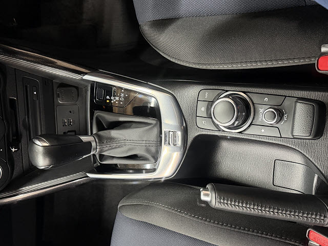 マツダ デミオ 13S