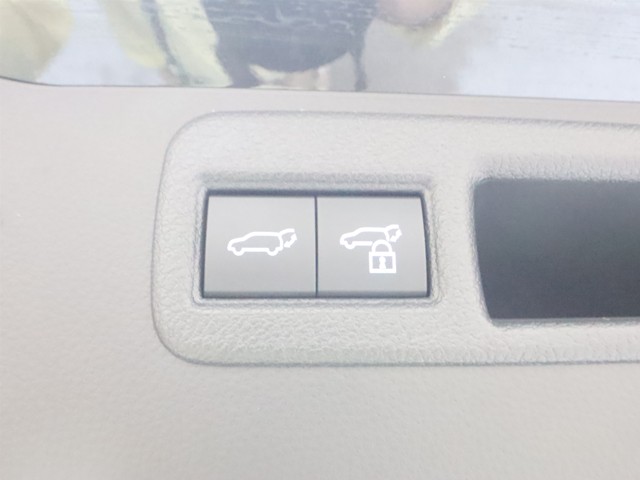 トヨタ ハリアー Zレザーパッケージ