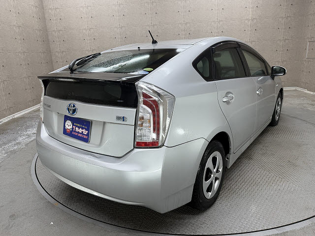 トヨタ プリウス S