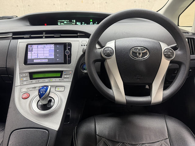 トヨタ プリウス S