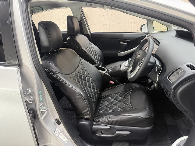 トヨタ プリウス S