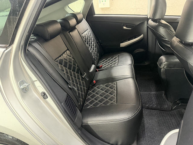 トヨタ プリウス S