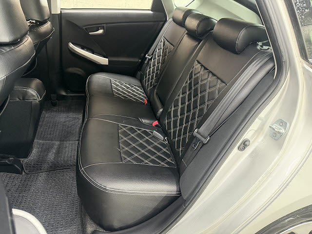 トヨタ プリウス S