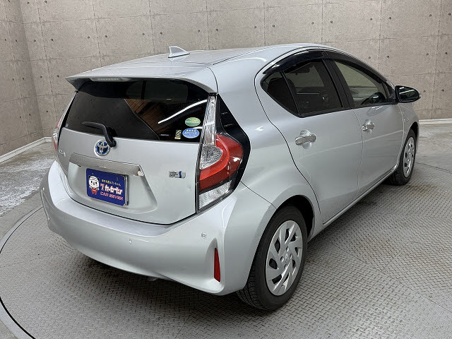 トヨタ アクア Sｽﾀｲﾙﾌﾞﾗｯｸ