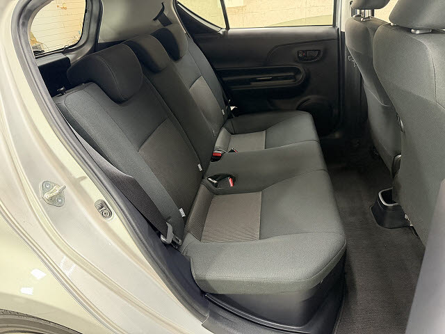 トヨタ アクア Sｽﾀｲﾙﾌﾞﾗｯｸ