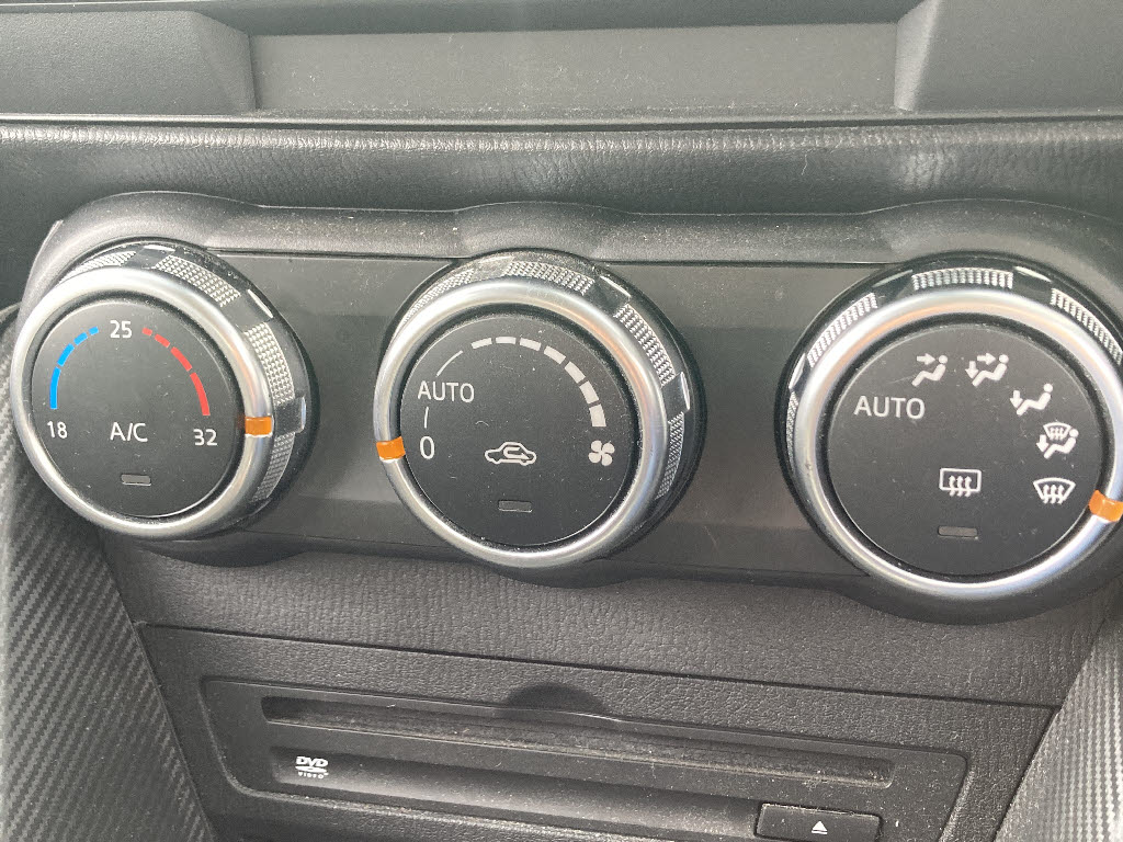 マツダ マツダ２ XD　Black Tone Edition