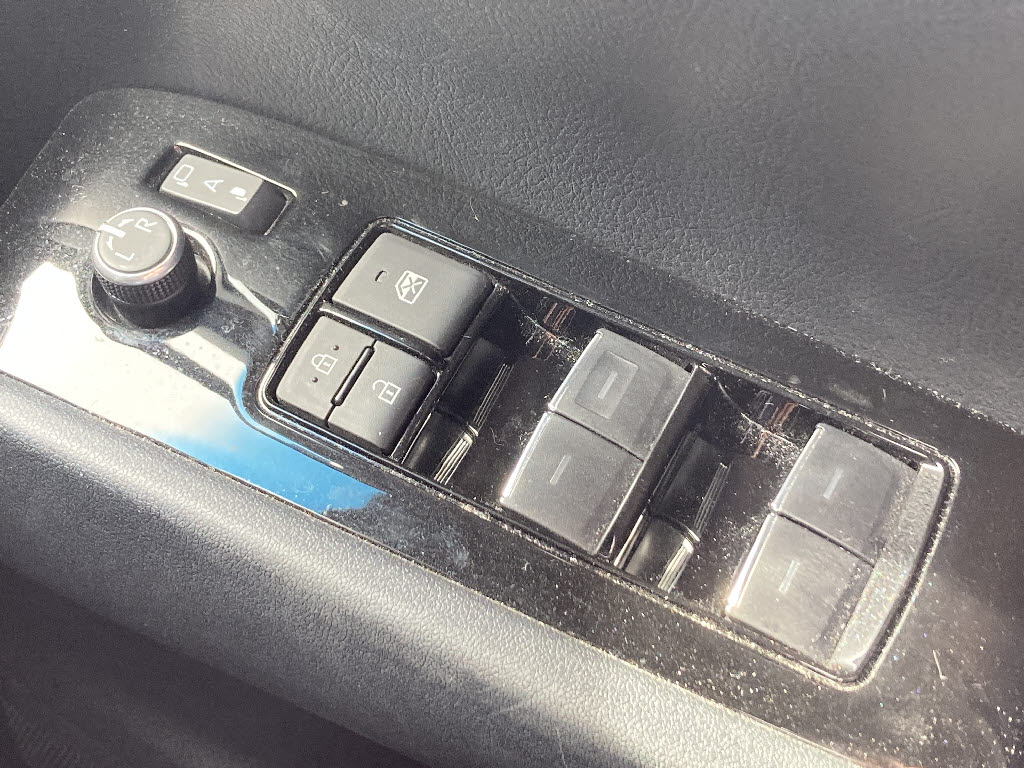 トヨタ ｱﾙﾌｧｰﾄﾞ ﾊｲﾌﾞﾘｯﾄﾞ ﾀｲﾌﾟｺﾞｰﾙﾄﾞⅢ 4WD