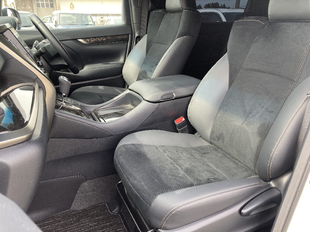 トヨタ ｱﾙﾌｧｰﾄﾞ ﾊｲﾌﾞﾘｯﾄﾞ ﾀｲﾌﾟｺﾞｰﾙﾄﾞⅢ 4WD