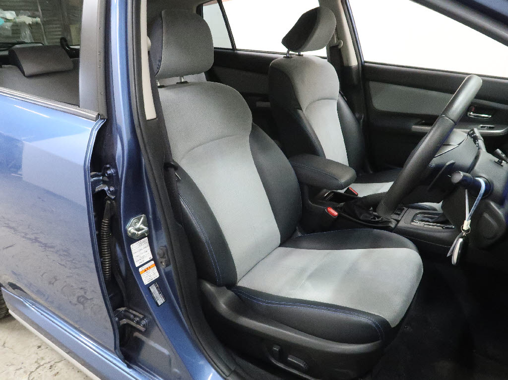 スバル ｲﾝﾌﾟﾚｯｻｽﾎﾟｰﾂHV 2.0i-Sｱｲｻｲﾄ