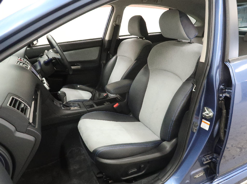 スバル ｲﾝﾌﾟﾚｯｻｽﾎﾟｰﾂHV 2.0i-Sｱｲｻｲﾄ