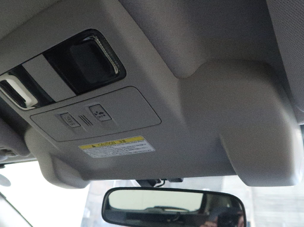 スバル ｲﾝﾌﾟﾚｯｻｽﾎﾟｰﾂHV 2.0i-Sｱｲｻｲﾄ