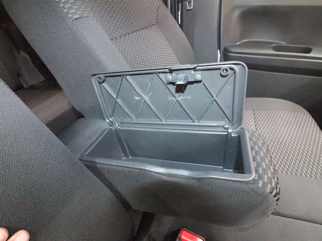 ダイハツ ウエイク Ｌ　ＶＳ　ＳＡ３