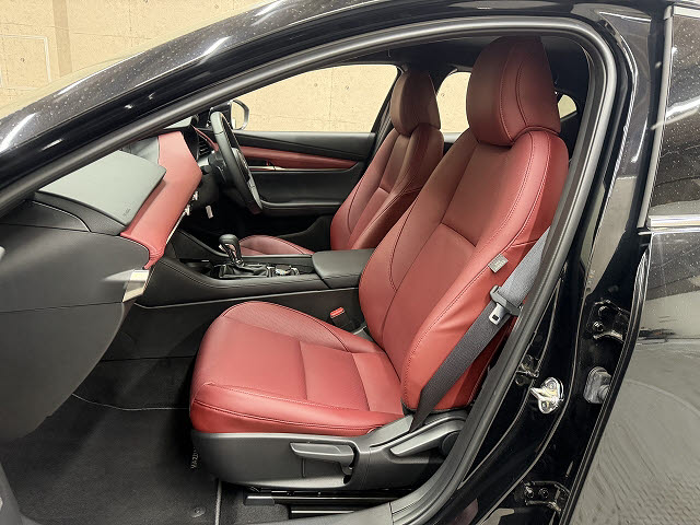 マツダ マツダ３ 15Sﾚｻﾞｰﾂｰﾘﾝｸﾞｾﾚｸｼｮﾝ