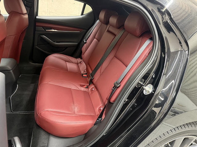 マツダ マツダ３ 15Sﾚｻﾞｰﾂｰﾘﾝｸﾞｾﾚｸｼｮﾝ