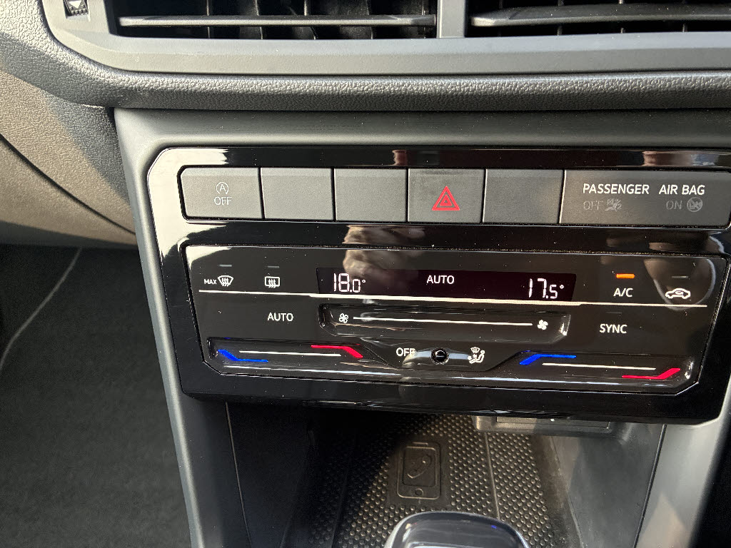 フォルクスワーゲン Ｔ‐クロス TSIアクティブ