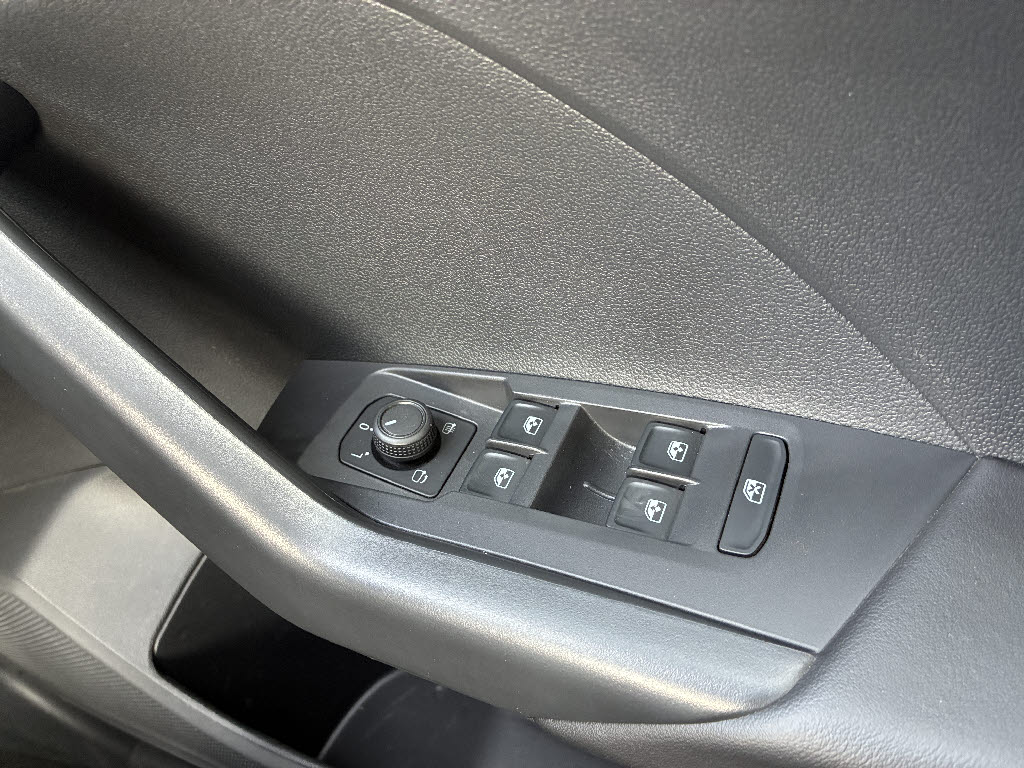 フォルクスワーゲン Ｔ‐クロス TSIアクティブ