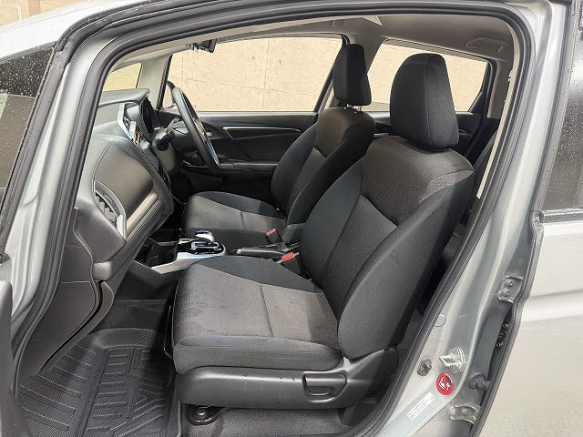 ホンダ ﾌｨｯﾄﾊｲﾌﾞﾘｯﾄﾞ Ｆパッケージ