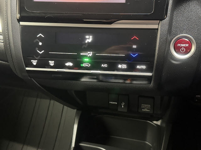 ホンダ ﾌｨｯﾄﾊｲﾌﾞﾘｯﾄﾞ Ｆパッケージ