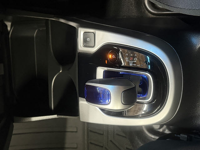 ホンダ ﾌｨｯﾄﾊｲﾌﾞﾘｯﾄﾞ Ｆパッケージ