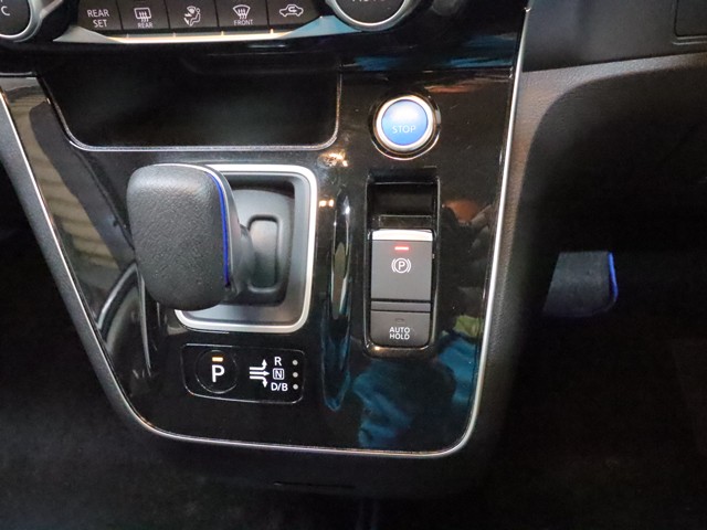 ニッサン セレナ eﾊﾟﾜｰﾊｲｳｪｲｽﾀｰV