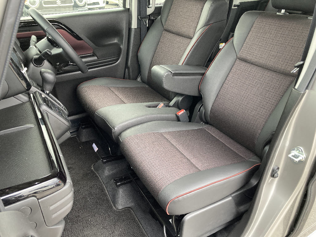 スズキ スペーシアカスタム ４ＷＤ　ＸＳ