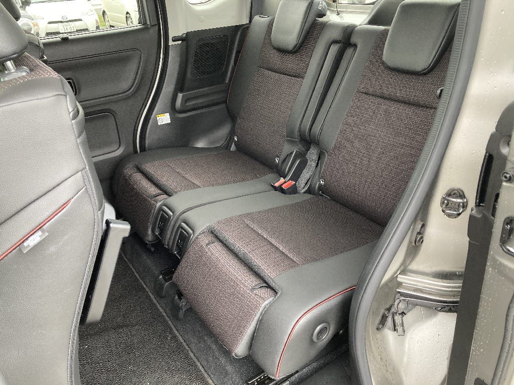 スズキ スペーシアカスタム ４ＷＤ　ＸＳ