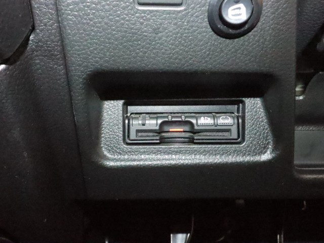 ニッサン ティーダ アクシスＳＶ＋プラズマ