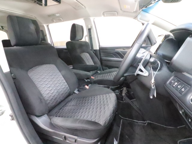 三菱 デリカＤ：５ ｱｰﾊﾞﾝｷﾞｱPｴﾃﾞｨｼｮﾝ