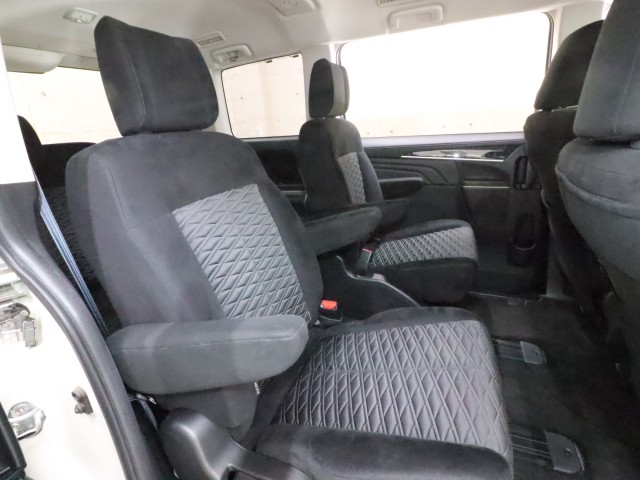 三菱 デリカＤ：５ ｱｰﾊﾞﾝｷﾞｱPｴﾃﾞｨｼｮﾝ