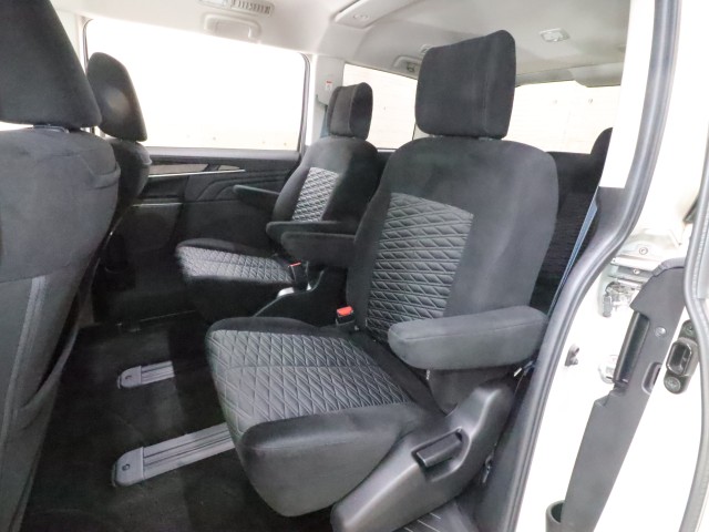 三菱 デリカＤ：５ ｱｰﾊﾞﾝｷﾞｱPｴﾃﾞｨｼｮﾝ