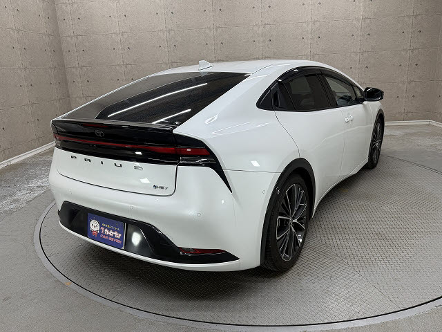 トヨタ プリウス Z