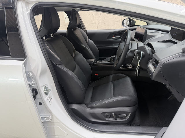 トヨタ プリウス Z