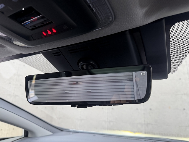 トヨタ プリウス Z