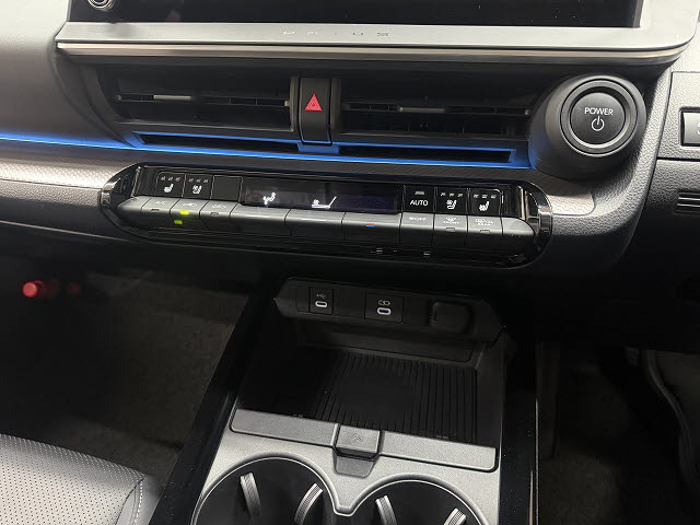 トヨタ プリウス Z